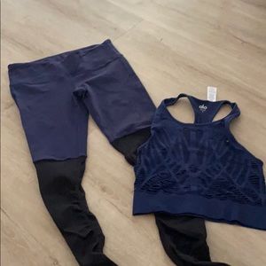 Alo yoga crop top and leggings set